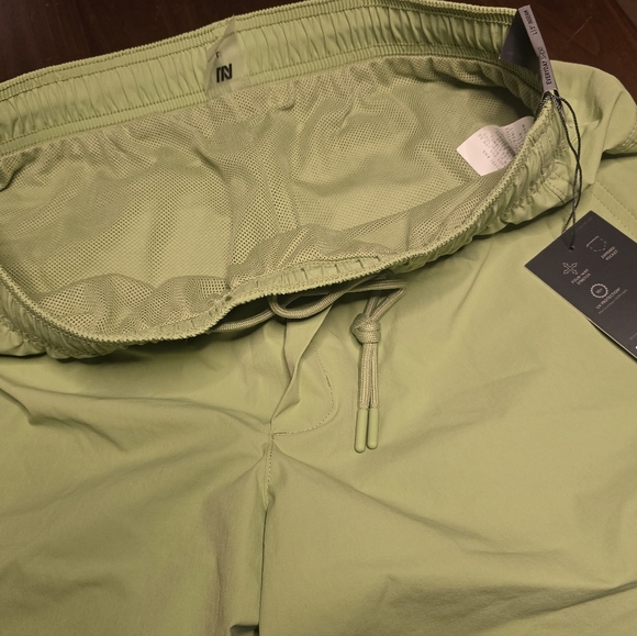 VRST Men's 5" Everyday Shorts Size L NWT - Picture 3 of 6